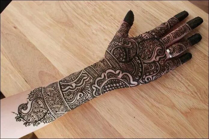 One-For-The-Modern-Day-Bride-Rajasthani-Bridal-Mehndi-Designs.jpg
